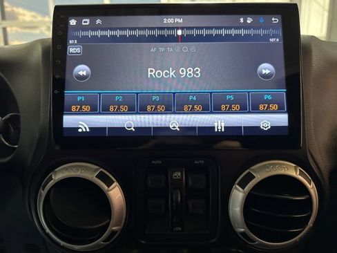 Used 2014 Jeep Wrangler Unlimited Sahara w/ Max Tow Package image 13