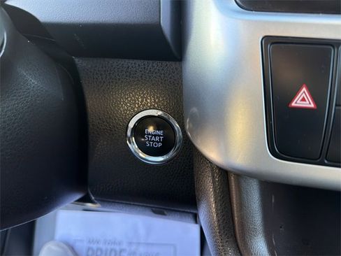 Used 2014 Toyota Highlander Limited image 15