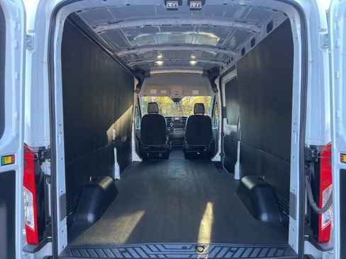 Used 2023 Ford Transit 250 Medium Roof AWD w/ Load Area Protection Package image 27