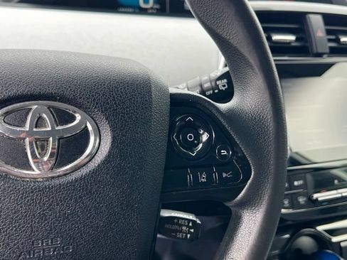 Used 2020 Toyota Prius LE AWD/4WD image 20
