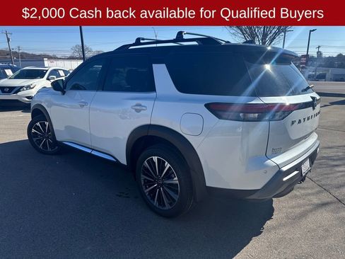 New 2026 Nissan Pathfinder Platinum image 6