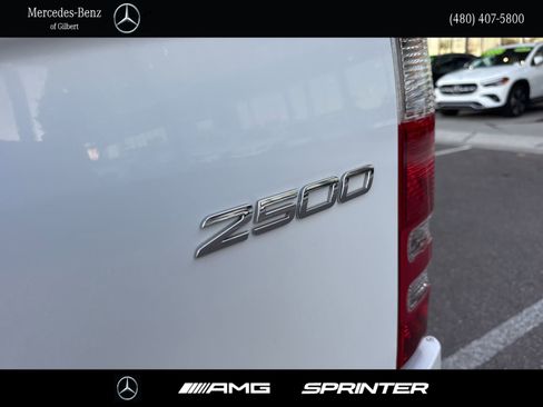 Used 2016 Mercedes-Benz Sprinter 2500 image 5