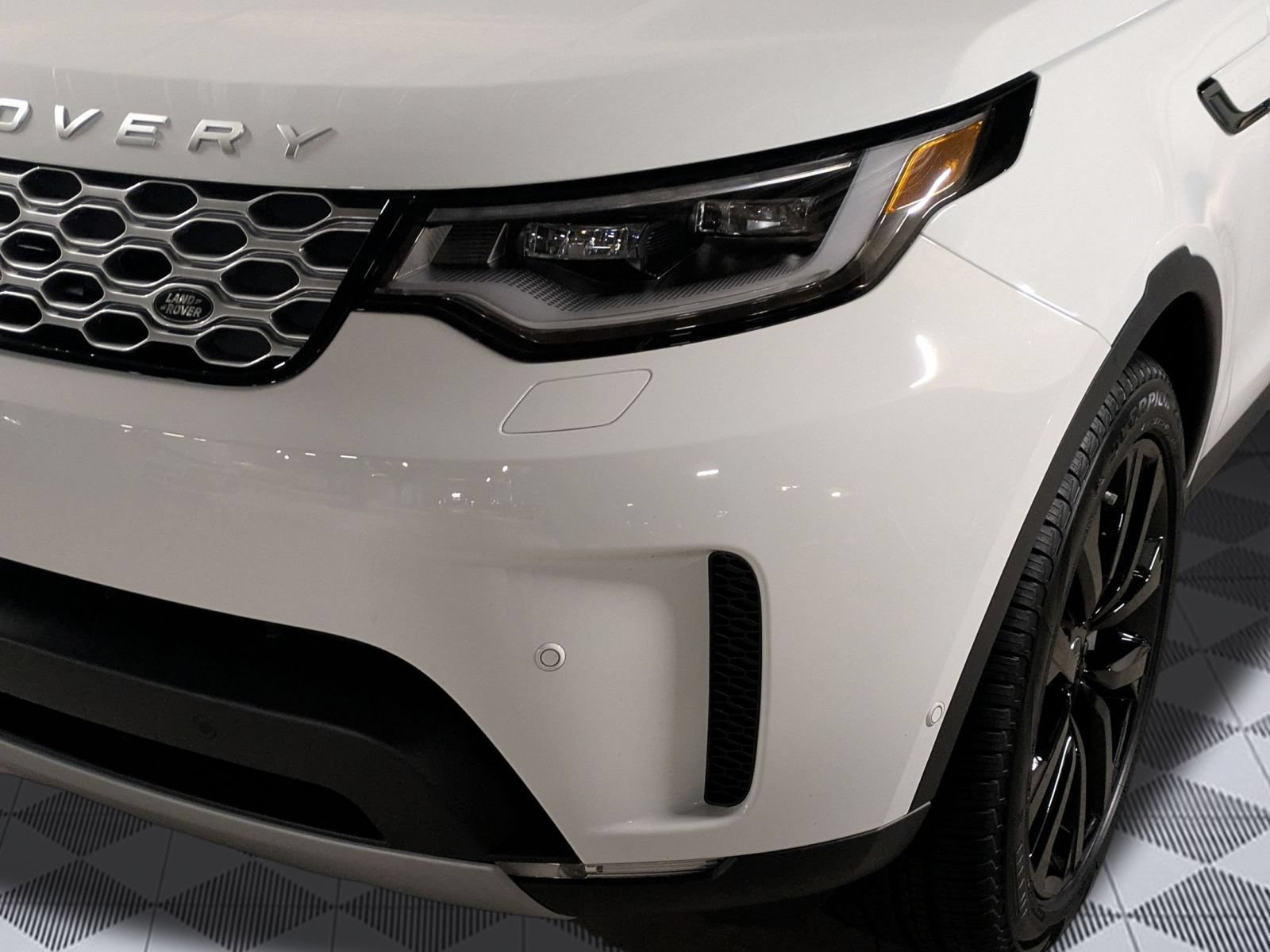 New 2026 Land Rover Discovery S AWD/4WD image 10