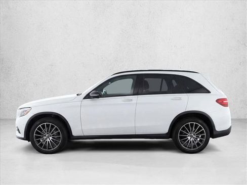 Used 2022 Mercedes-Benz GLC 300 image 4