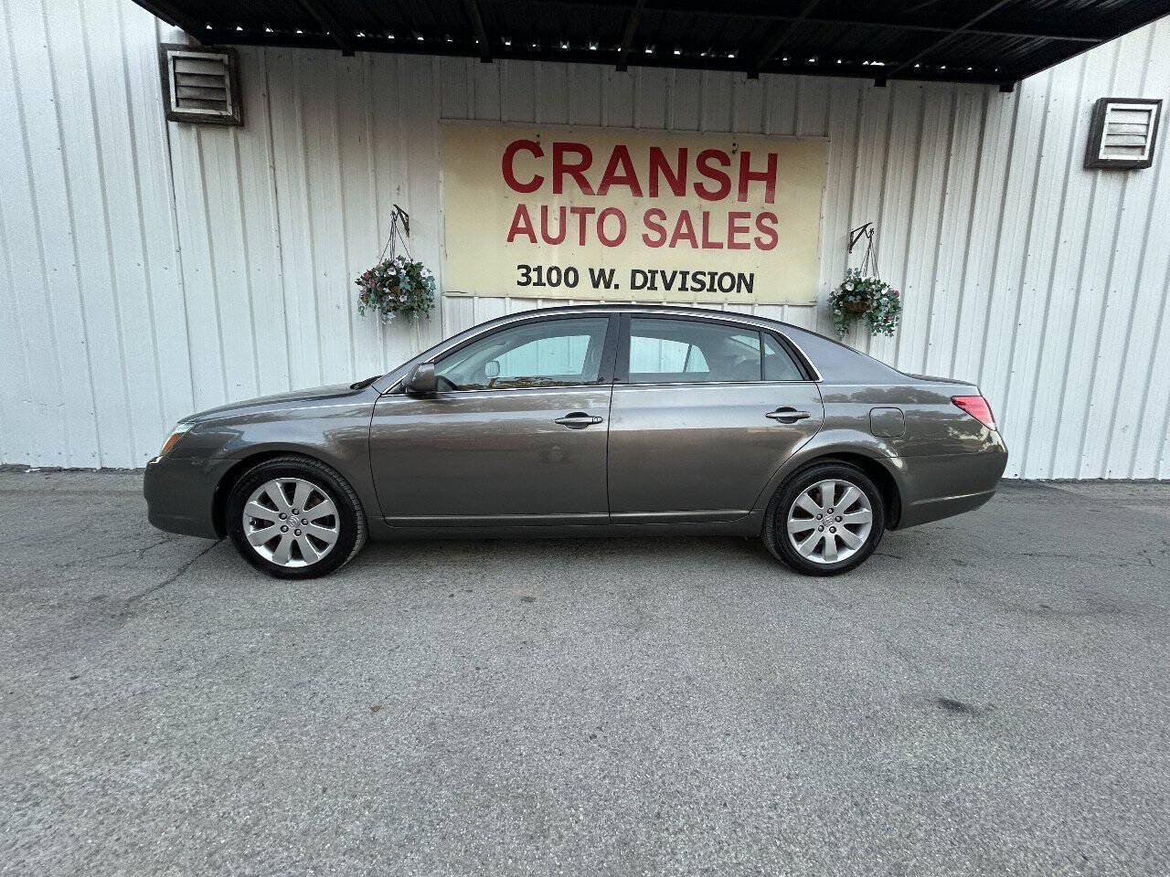 Used 2006 Toyota Avalon XLS FWD image 1