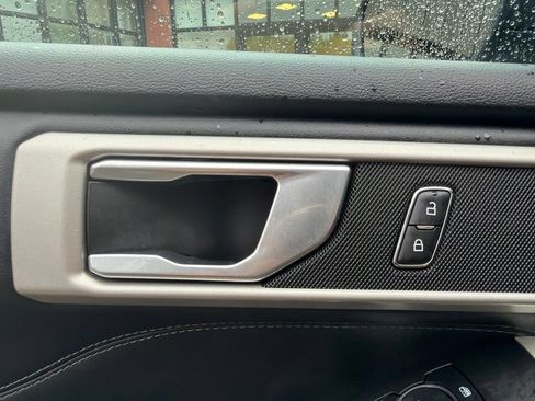 Used 2023 Ford Explorer XLT AWD/4WD image 43