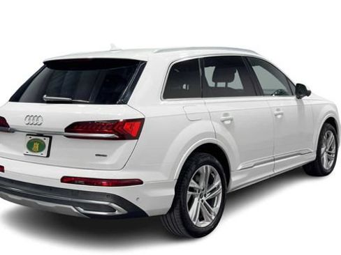 Used 2021 Audi Q7 2.0T Premium Plus w/ Premium Plus Package AWD/4WD image 2