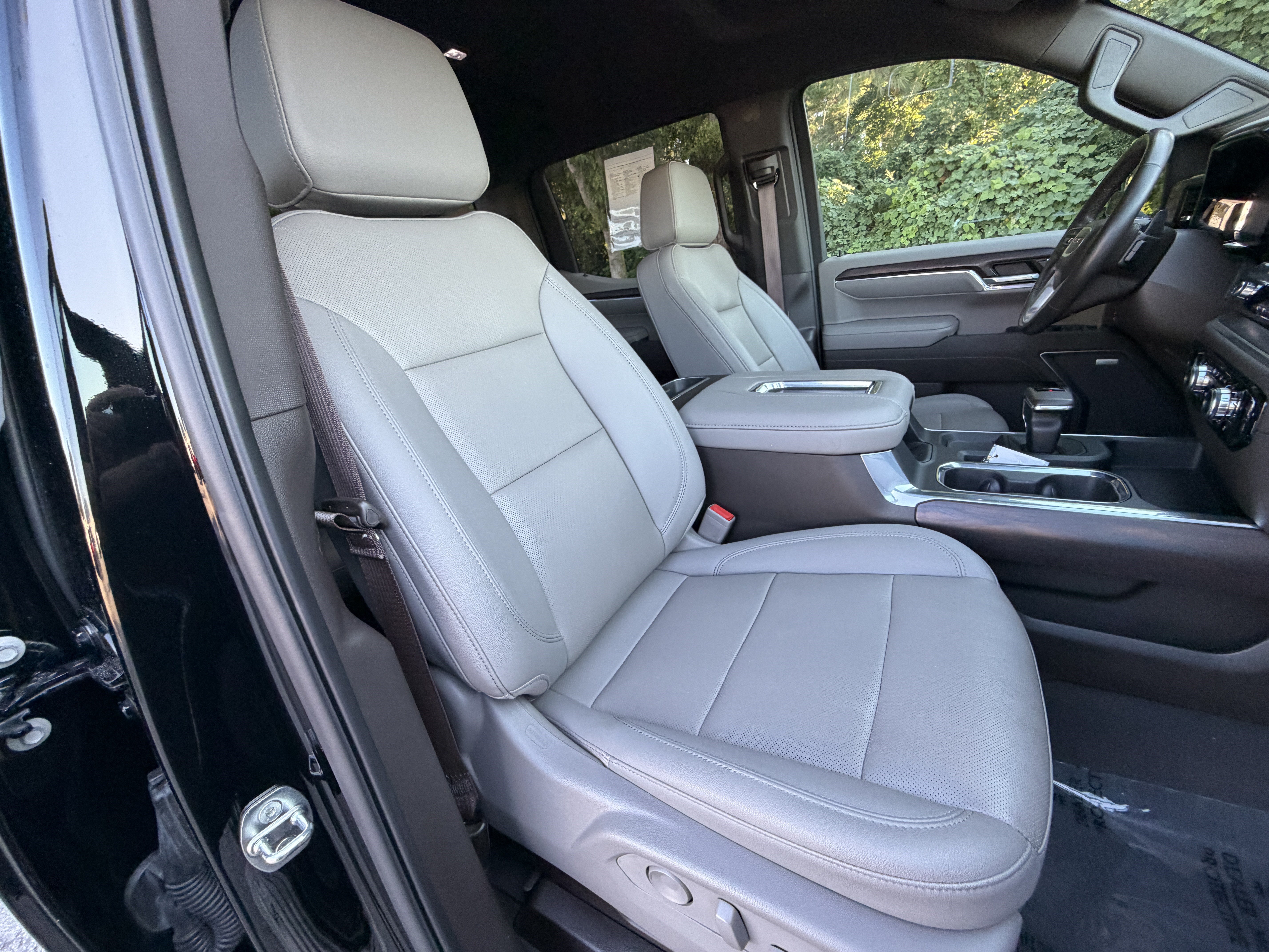 Used 2022 GMC Sierra 1500 SLT w/ SLT Convenience Package AWD/4WD image 23