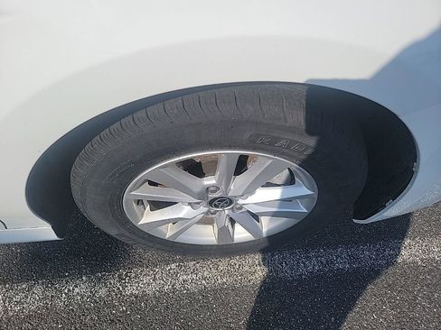 Used 2025 Toyota Camry LE image 8