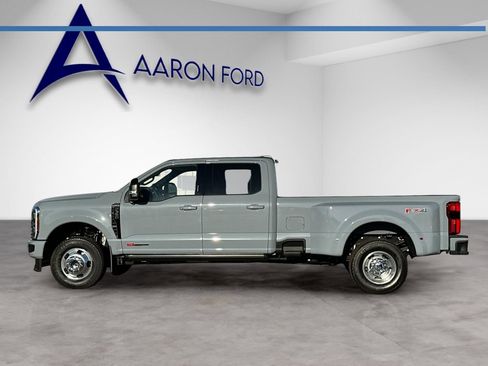 New 2026 Ford F350 Platinum image 3