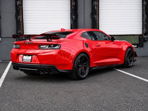 Used 2018 Chevrolet Camaro ZL1 RWD image 3