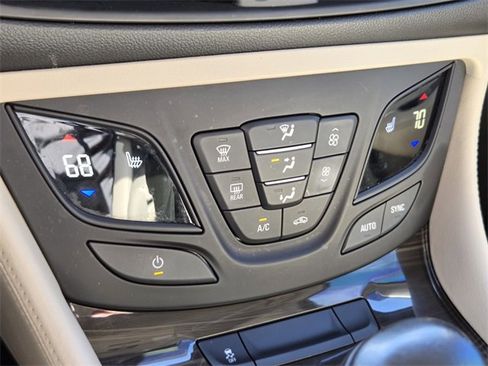 Used 2019 Buick Envision Essence image 27