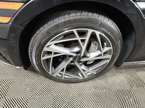 Used 2023 Genesis G90 3.5T AWD/4WD image 9