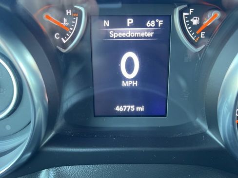 Used 2023 Jeep Wrangler Sport S image 28