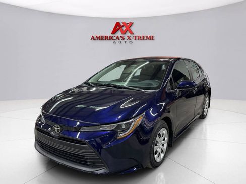 Used 2023 Toyota Corolla LE w/ Carpet Mat Package (TMS) FWD image 2
