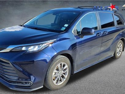 Used 2022 Toyota Sienna LE