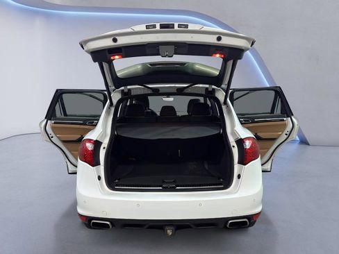 Used 2014 Porsche Cayenne image 12