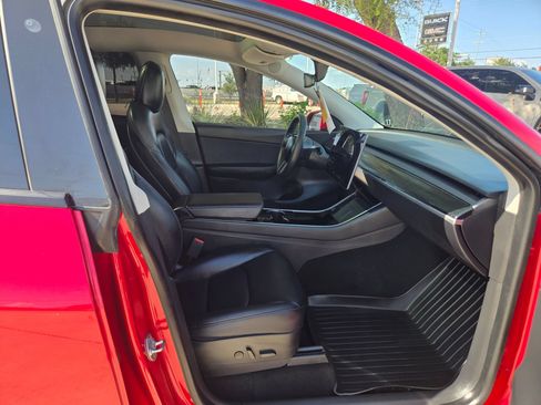 Used 2020 Tesla Model Y Performance AWD/4WD image 23