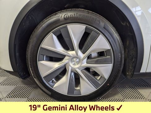 Used 2023 Tesla Model Y Long Range image 15