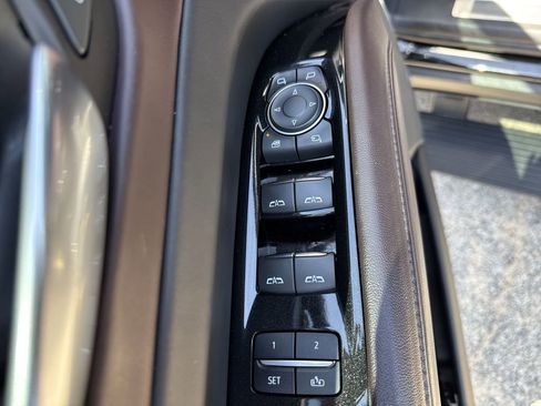 Used 2022 Cadillac Escalade ESV Sport Platinum image 13