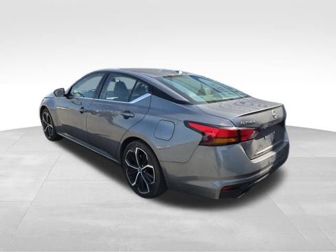 Used 2024 Nissan Altima 2.5 SR image 3
