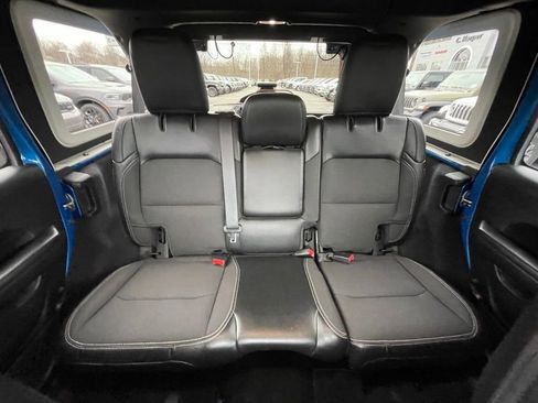 Used 2021 Jeep Wrangler Unlimited Freedom Edition image 16