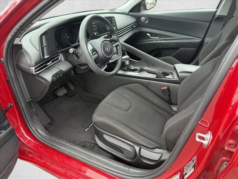 Certified 2023 Hyundai Elantra SEL FWD image 9