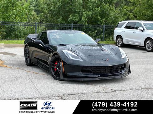 Used 2019 Chevrolet Corvette Stingray Coupe w/ Carbon Flash Badge Package RWD image 1