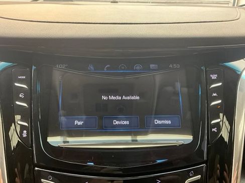 Used 2017 Cadillac Escalade Premium Luxury AWD/4WD image 13