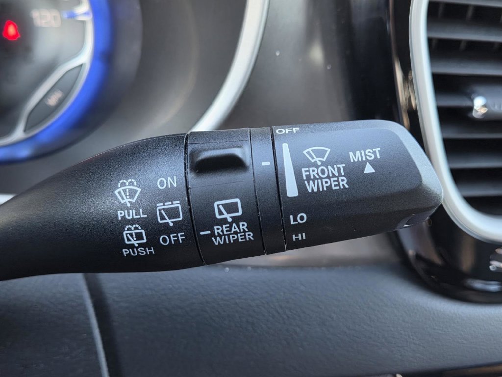 Used 2025 Chrysler Pacifica Select FWD image 21