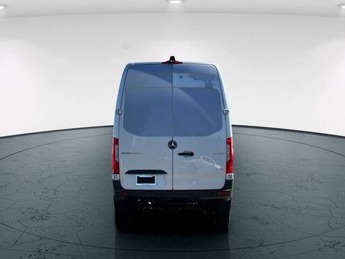 Used 2023 Mercedes-Benz Sprinter 2500 image 6
