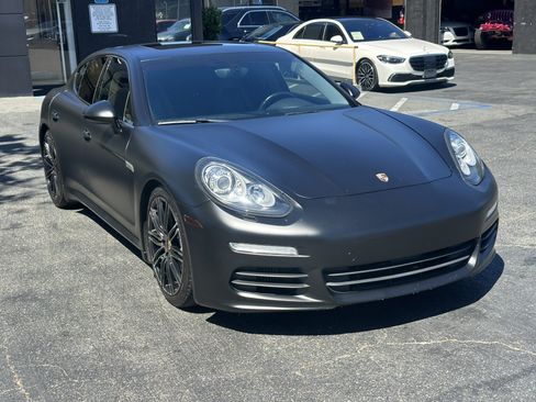 Used 2015 Porsche Panamera S RWD image 6