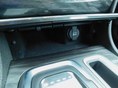 Used 2021 Chrysler 300 Touring L image 27