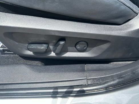 Used 2024 Mitsubishi Outlander SEL FWD image 17