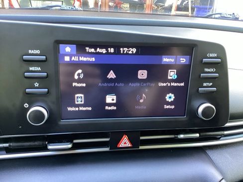Used 2023 Hyundai Elantra SE FWD image 53