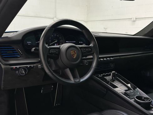 Used 2022 Porsche 911 Carrera 4 GTS AWD/4WD image 9