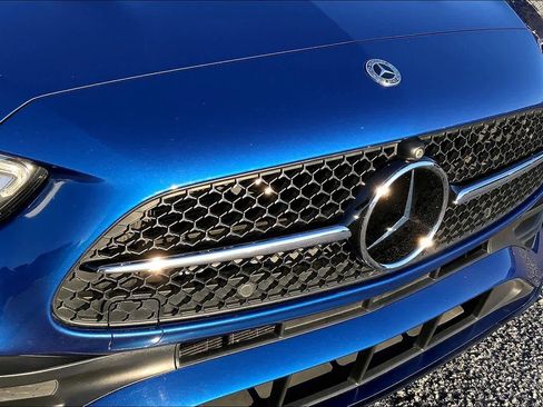 Used 2023 Mercedes-Benz C 300 Sedan image 29