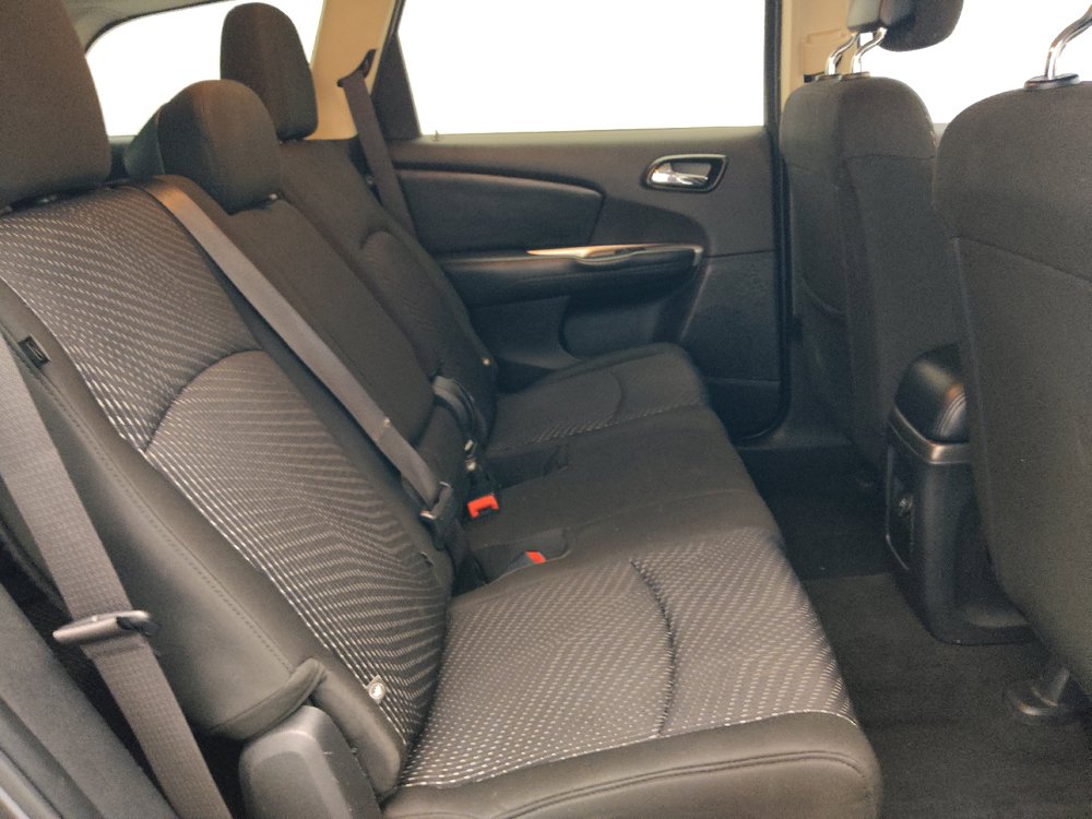 Used 2020 Dodge Journey SE FWD image 19