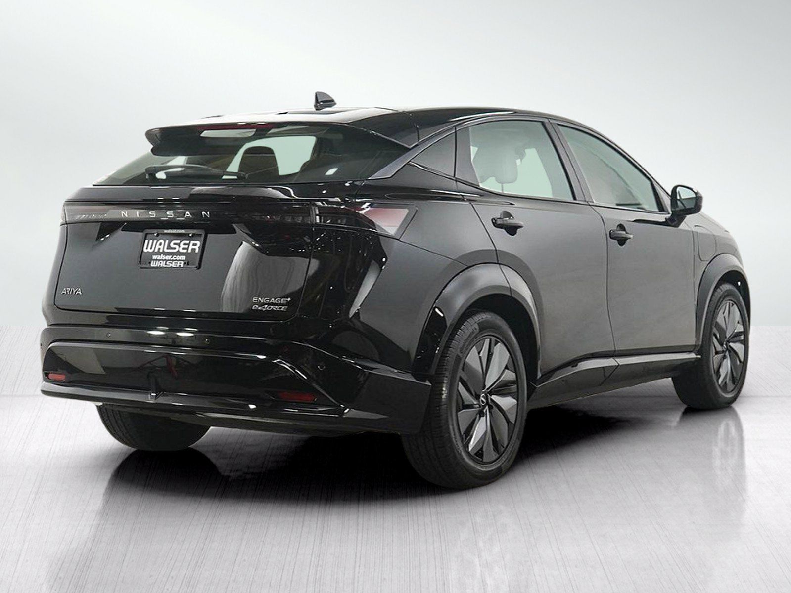 Used 2023 Nissan Ariya AWD image 6