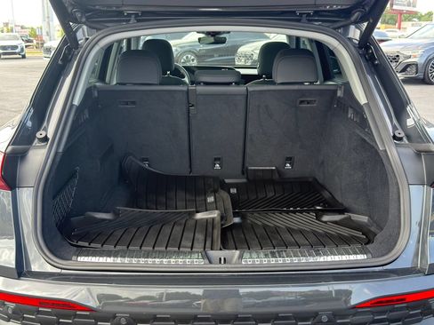 Used 2025 Audi Q5 Premium w/ Convenience Package AWD/4WD image 8