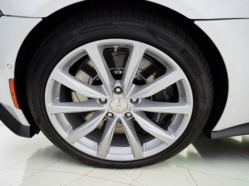 Used 2023 Aston Martin V8 Vantage Coupe RWD image 40