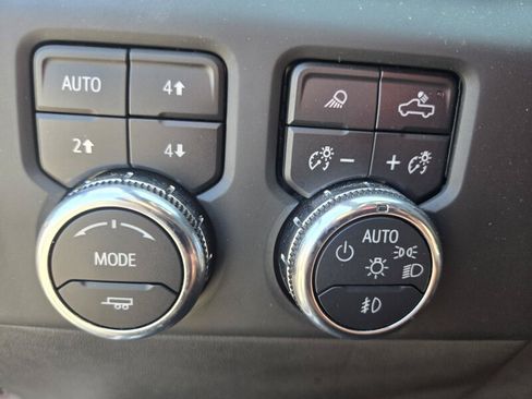 Used 2024 GMC Sierra 1500 Denali Ultimate AWD/4WD image 11