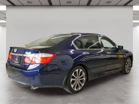 Used 2015 Honda Accord Sport image 5