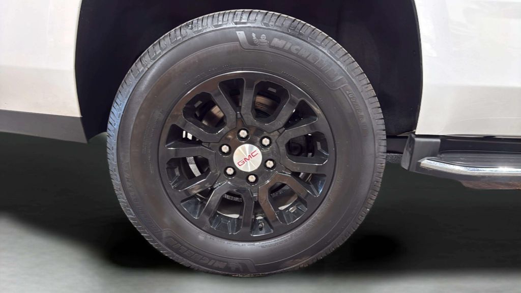Used 2020 GMC Yukon SLE AWD/4WD image 41