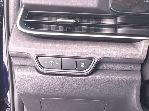 New 2026 Kia Carnival EX FWD image 33