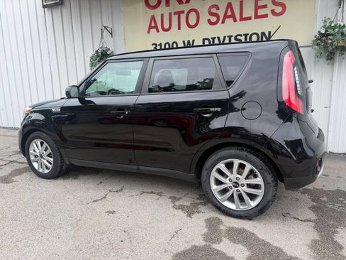 Used 2017 Kia Soul + FWD image 7