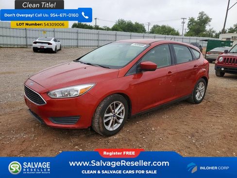 Used 2018 Ford Focus SE FWD image 1