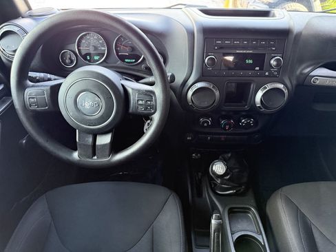 Used 2016 Jeep Wrangler Unlimited Sport AWD/4WD image 16