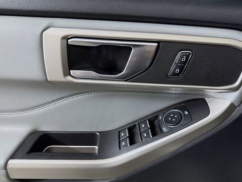 Used 2023 Ford Explorer XLT w/ Equipment Group 202A image 17