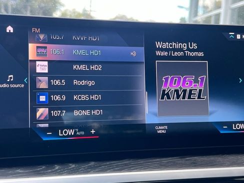 Used 2023 BMW i4 eDrive40 w/ M Sport Package image 18